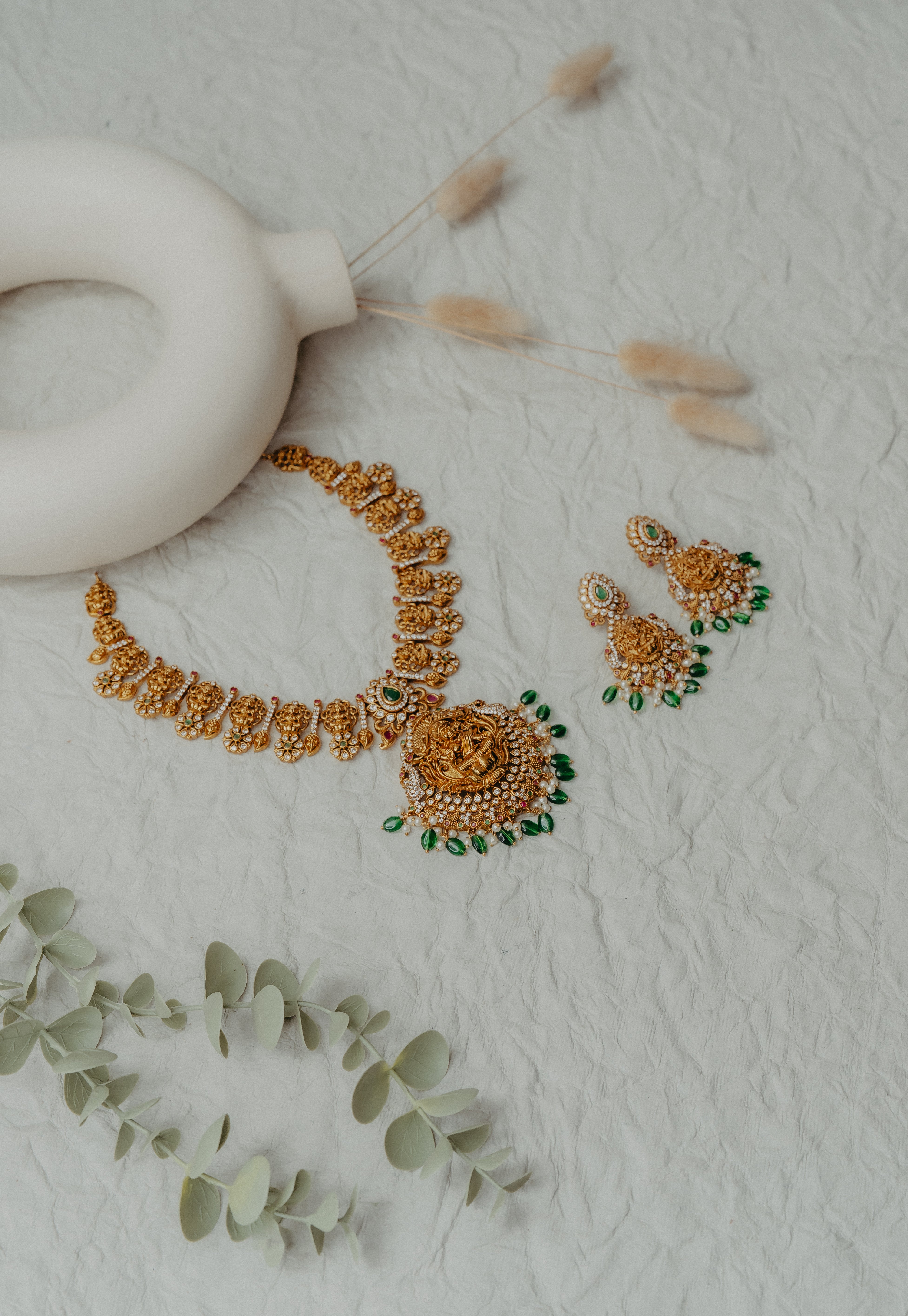 Ambika Short Haar Set