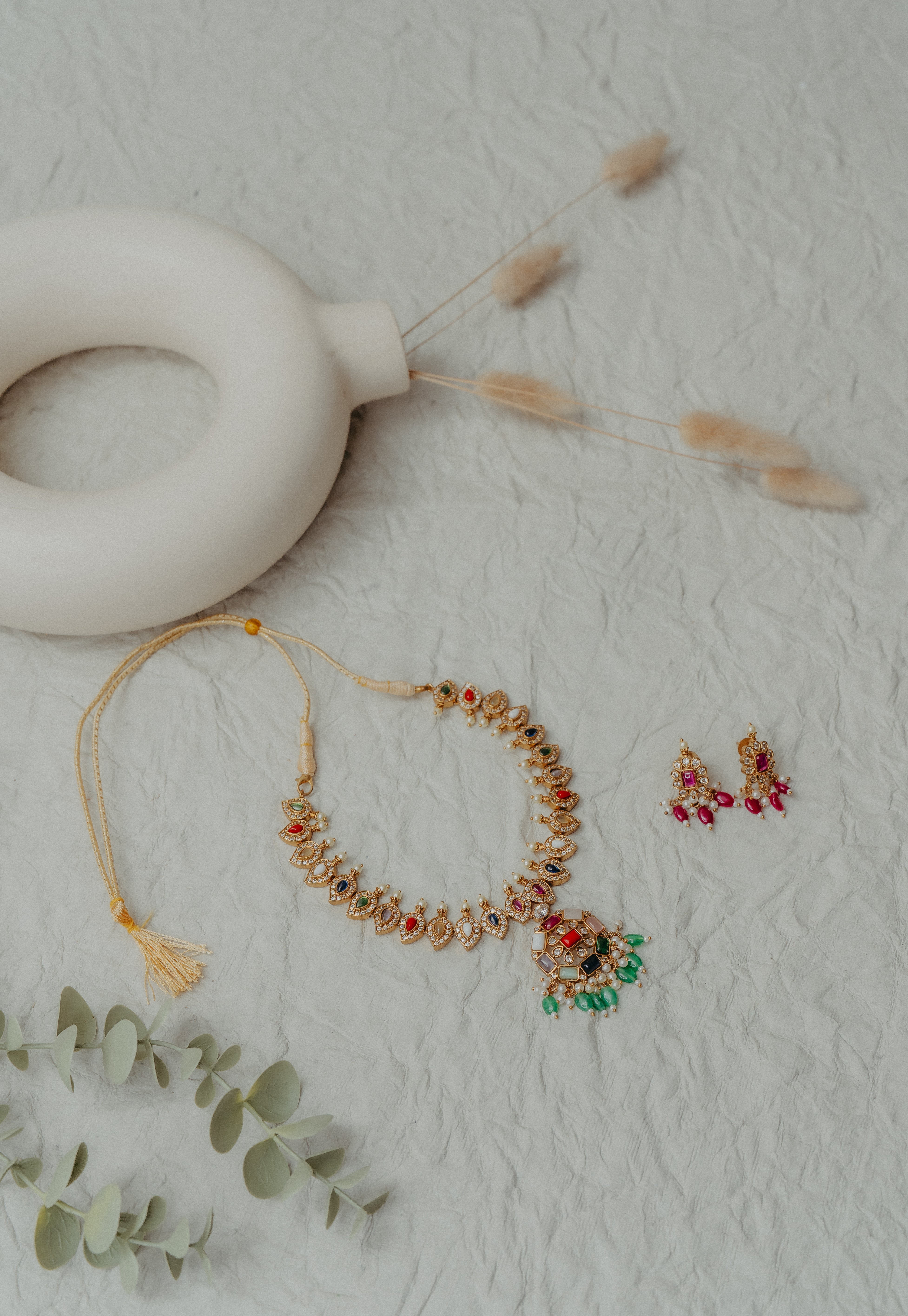 Navrang Tara Short Necklace Set