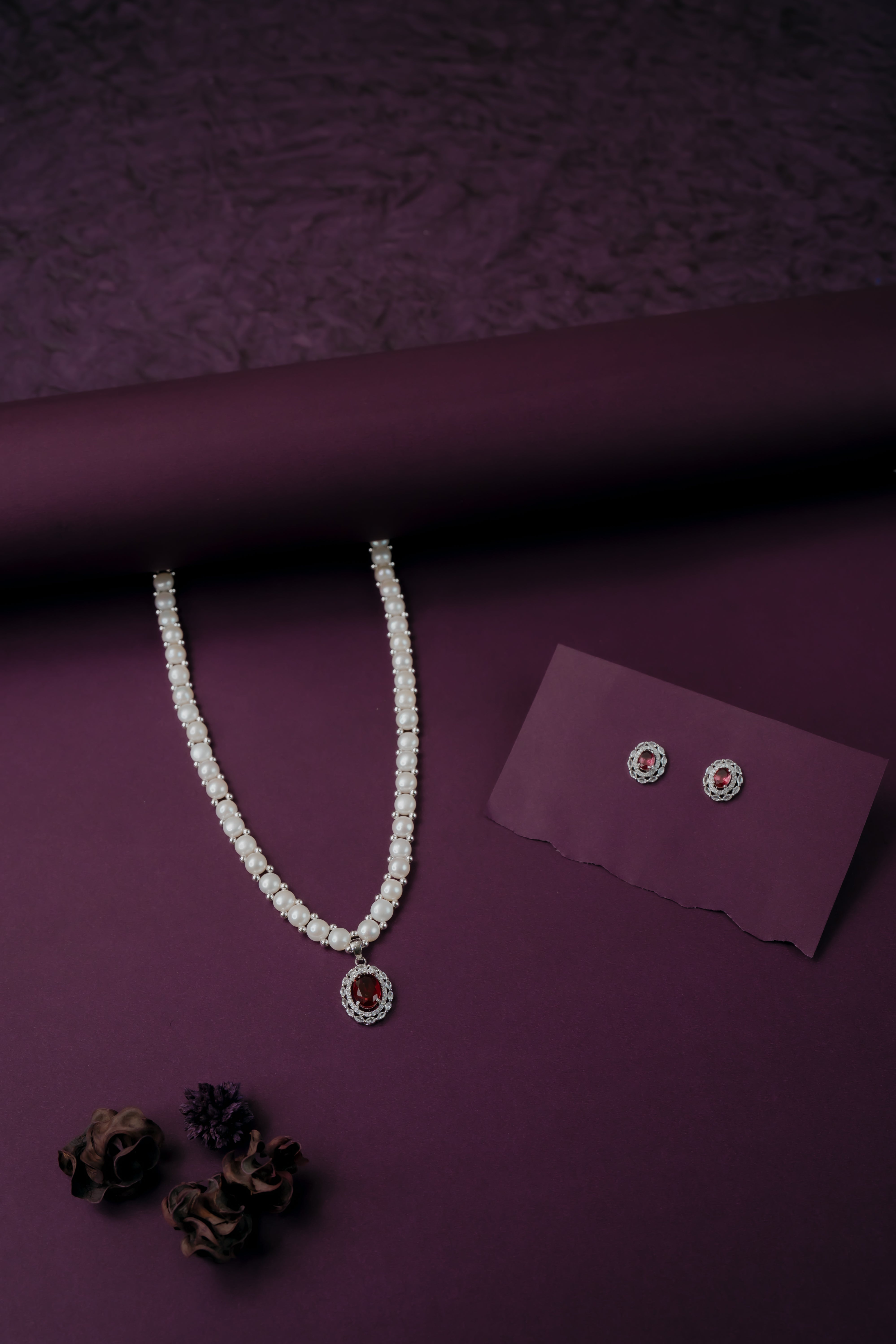 Gulabi Noor Single line Real Pearl Set