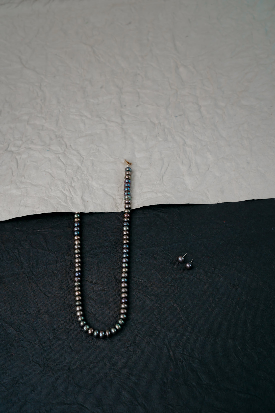 Grey Aura Single line Pearl Set