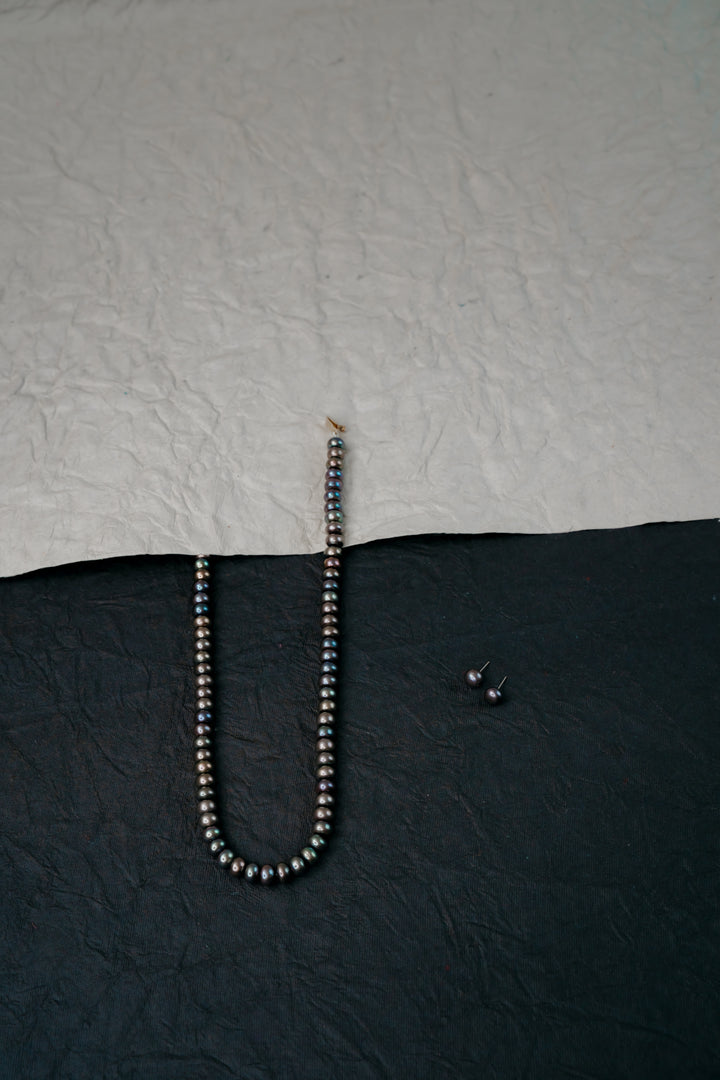 Grey Aura Single line Pearl Set