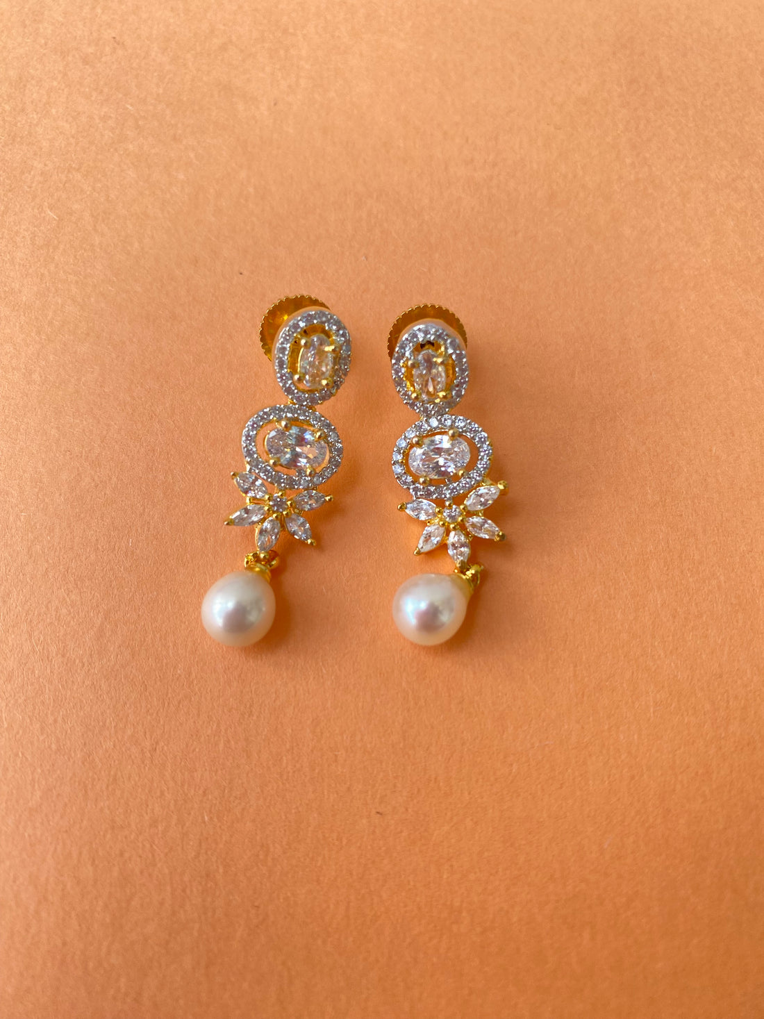 Regal Emerald Green Pearl Necklace Set