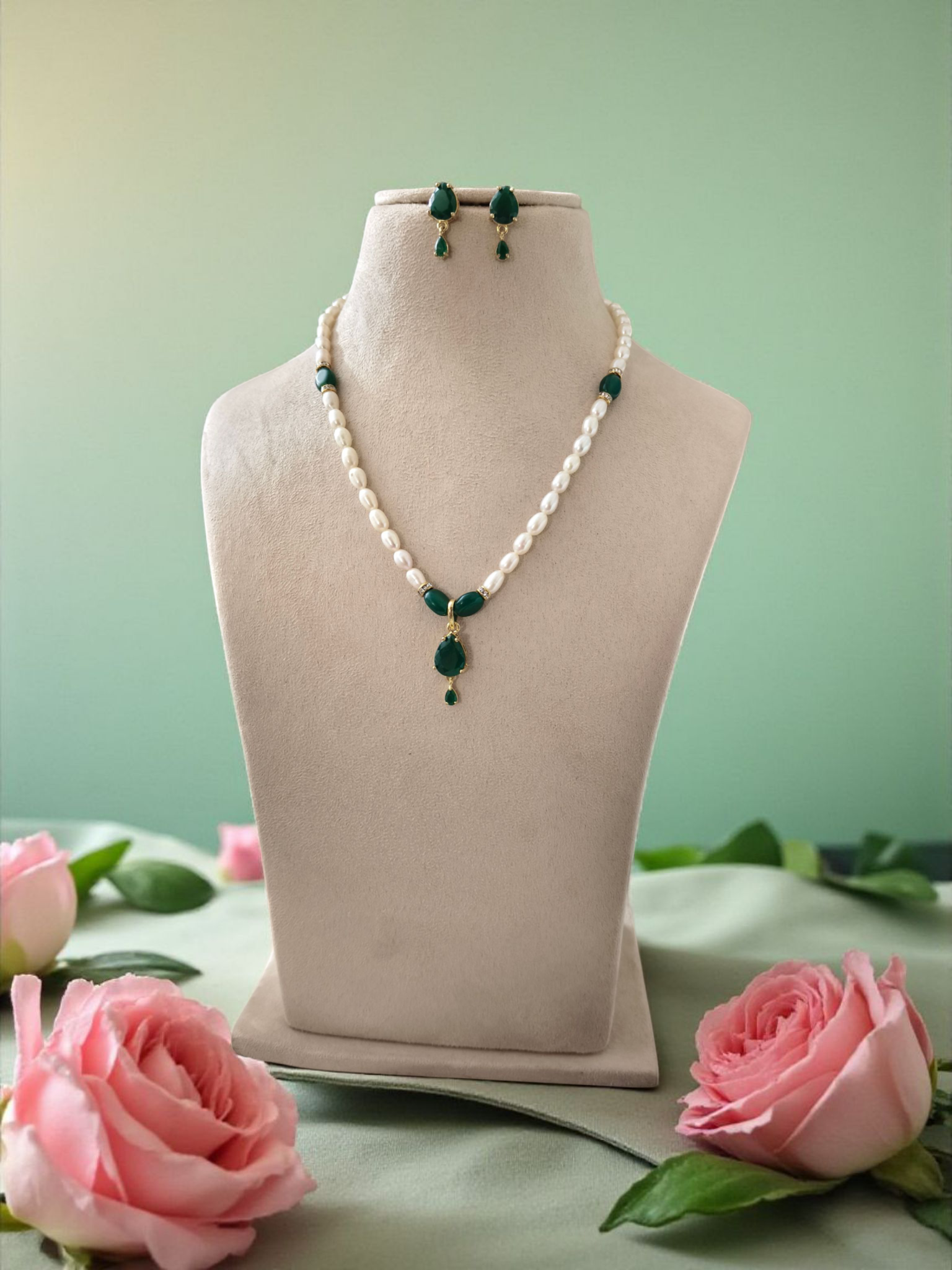 Emerald Glow Single line Pearl Set